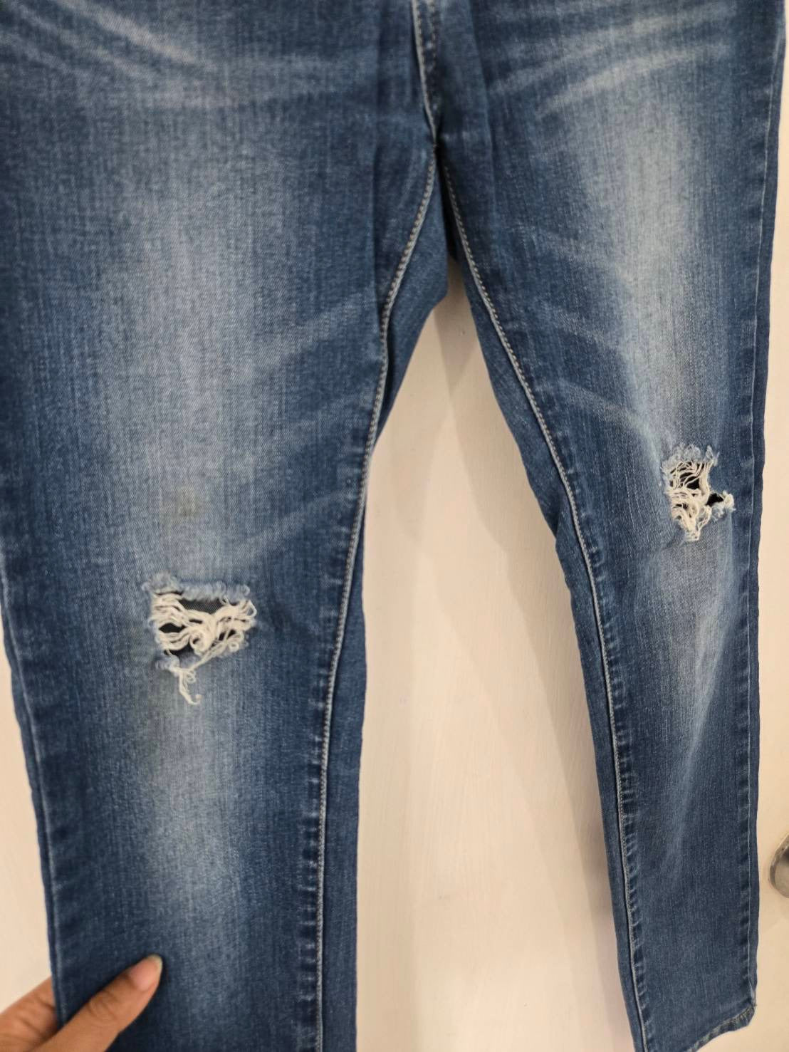 ChouChou Dark Wash Distressed Skinny Jeans — Size S
