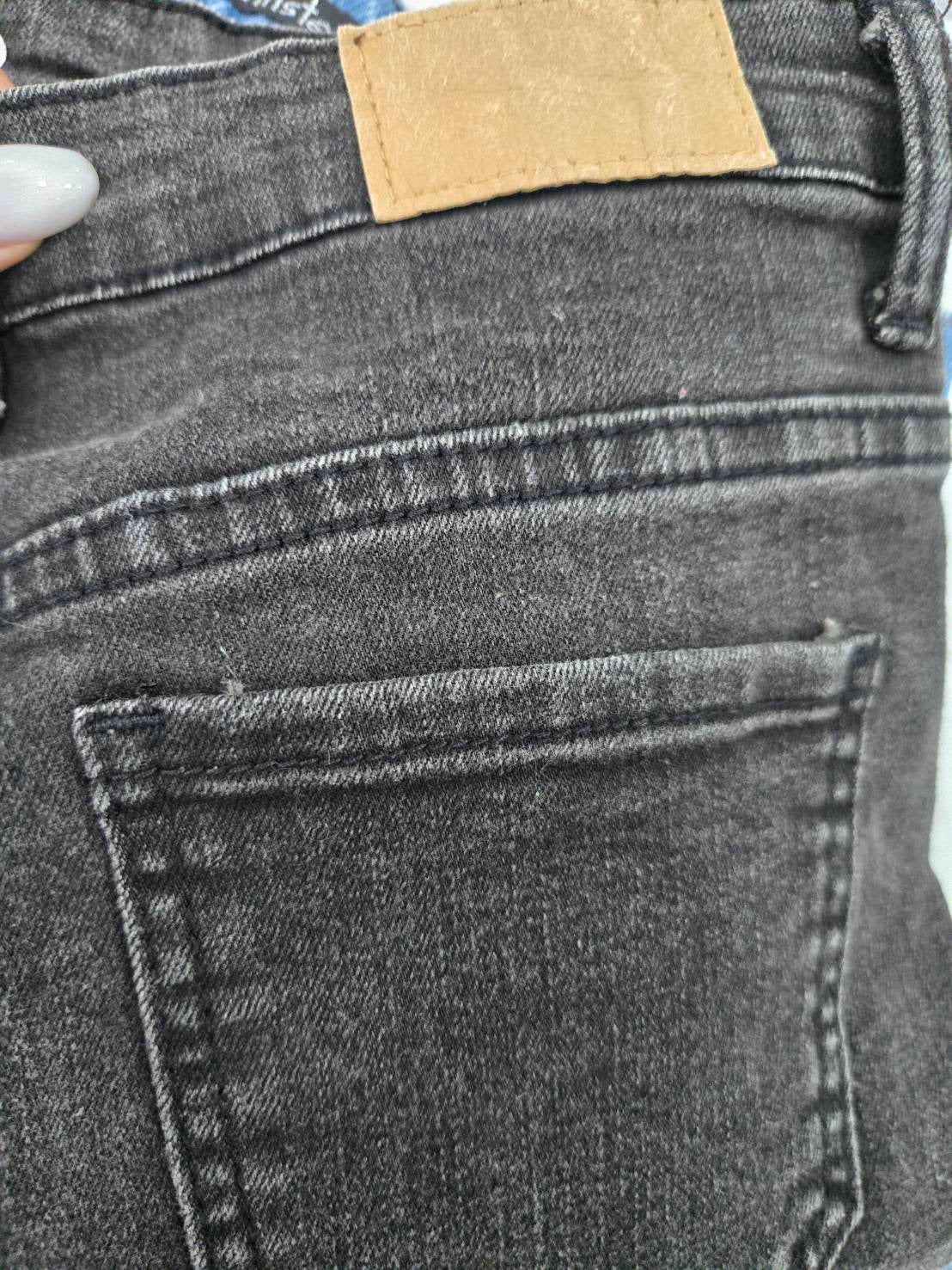 No Brand Anthracite Grey High-Waist Cuffed Denim Shorts Size M