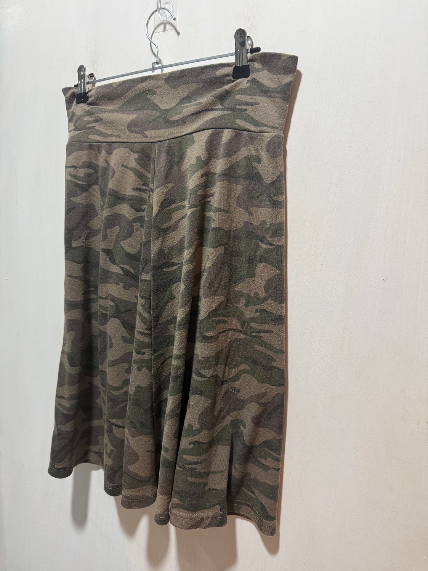 Lazy Camouflage Midi Flare Skirt L