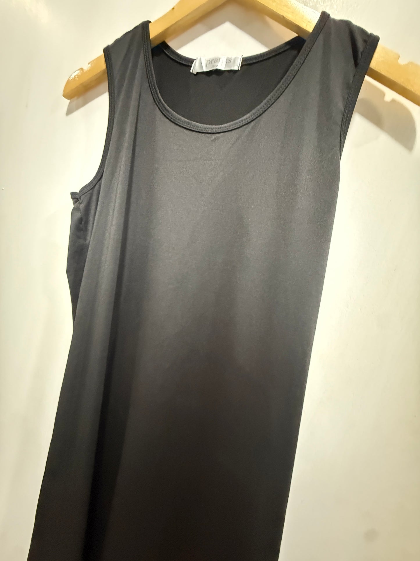 Upranks Black Sleeveless Shift Dress Free Size