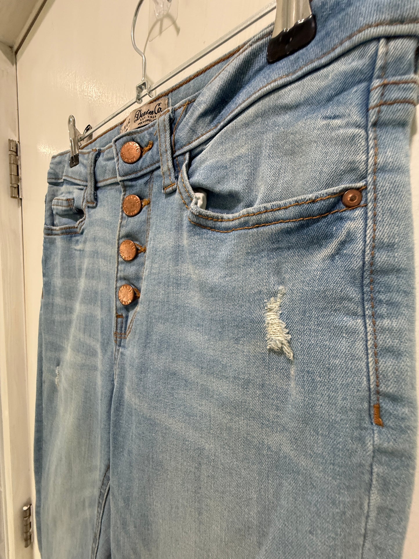 Denim Co. Light-Wash Button-Fly Skinny Jeans EUR 38