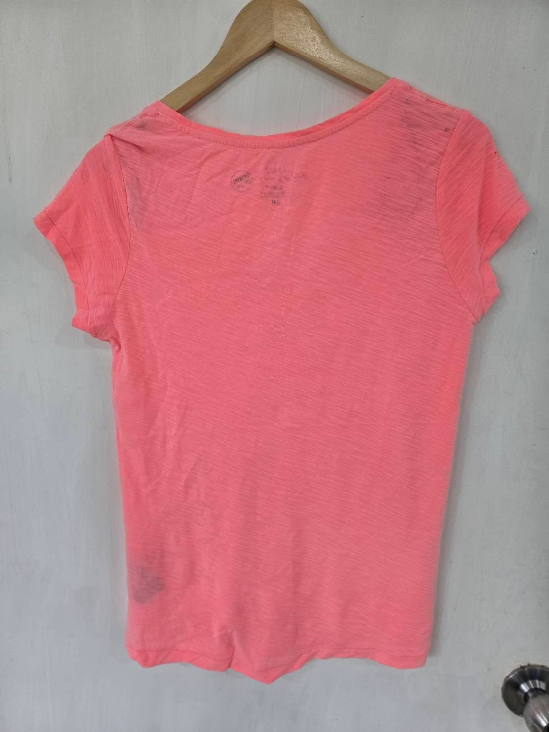 Coral Pink V-Neck T-Shirt — Soft Everyday Essential — H&M