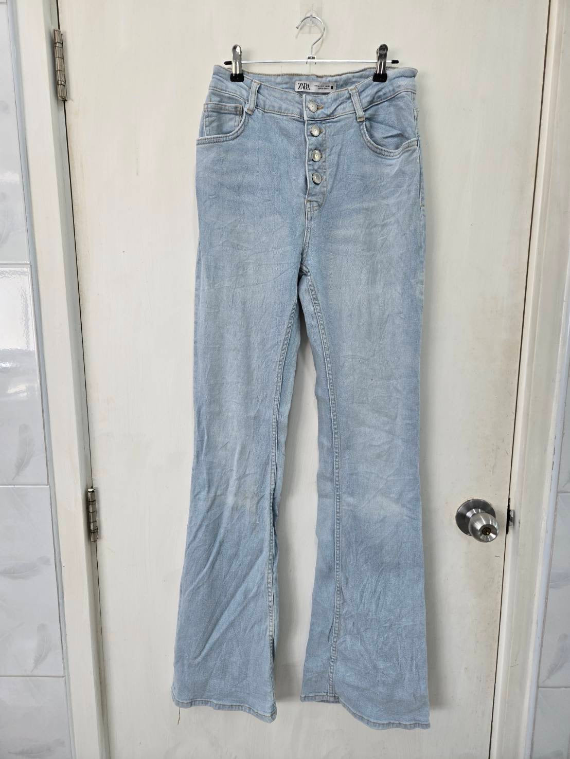 Zara Light Wash Flared Jeans EUR 40