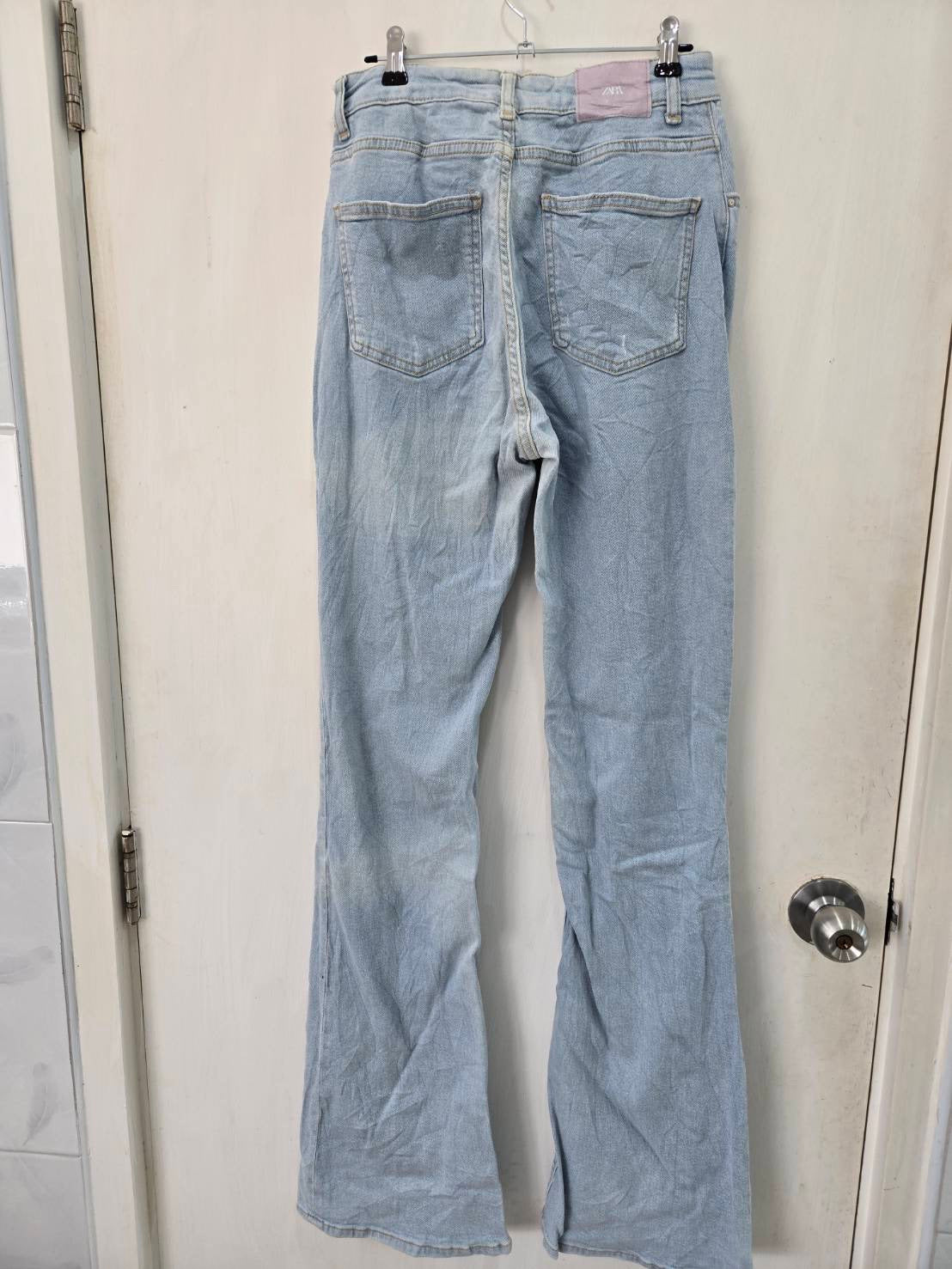 Zara Light Wash Flared Jeans EUR 40