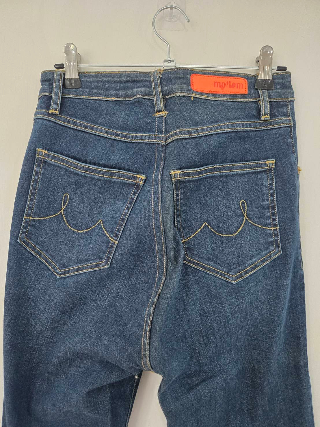 Dark Blue Flared Crop Denim Jeans — High-Rise Five-Pocket — Mottom