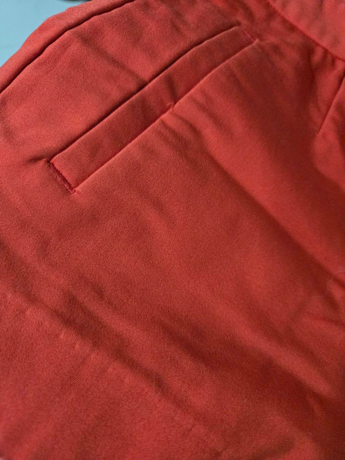 Red Linen-Blend High-Rise Shorts — Smart-Casual Summer — ME&CITY