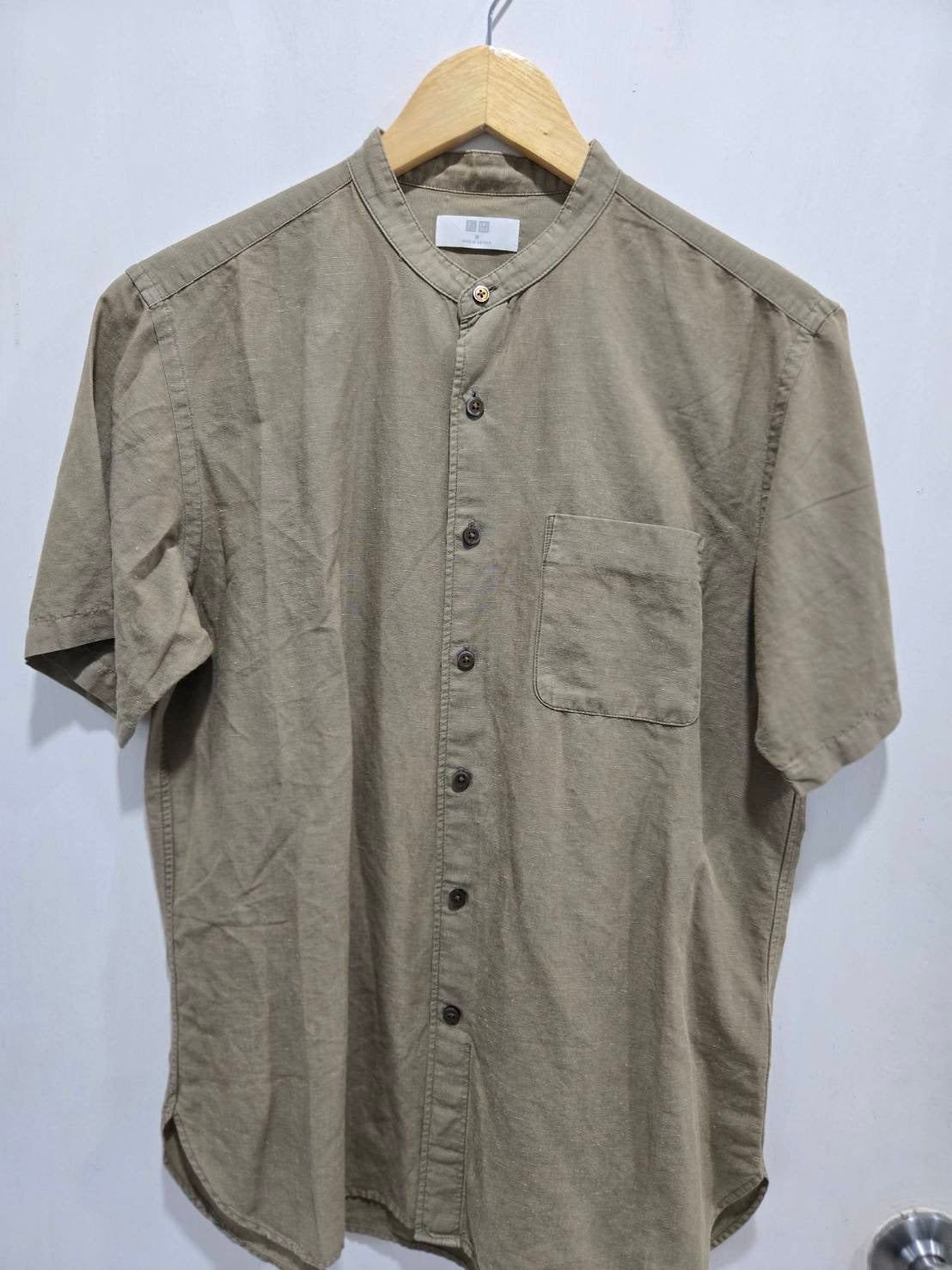Light Olive Linen-Cotton Stand Collar Shirt — Short-Sleeve — Uniqlo