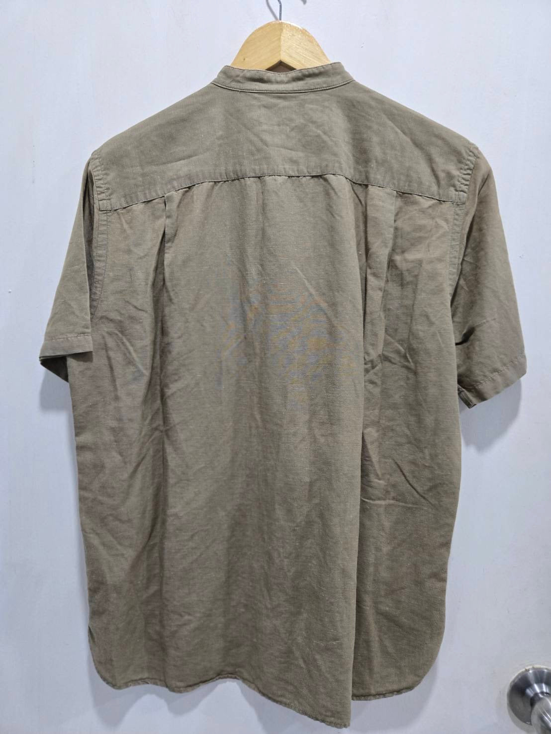 Light Olive Linen-Cotton Stand Collar Shirt — Short-Sleeve — Uniqlo