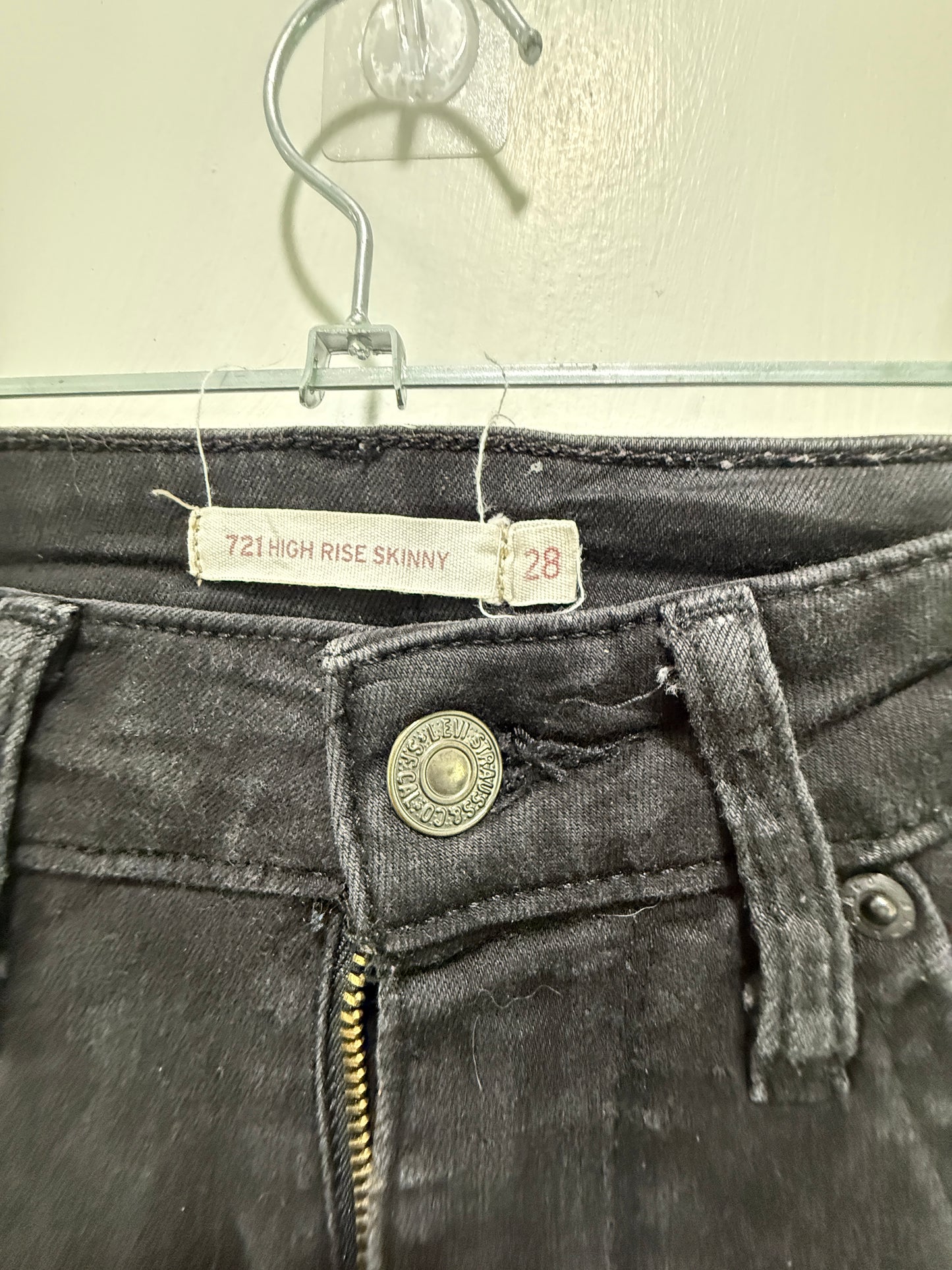 Levi's 721 Black High Rise Skinny Jeans 28