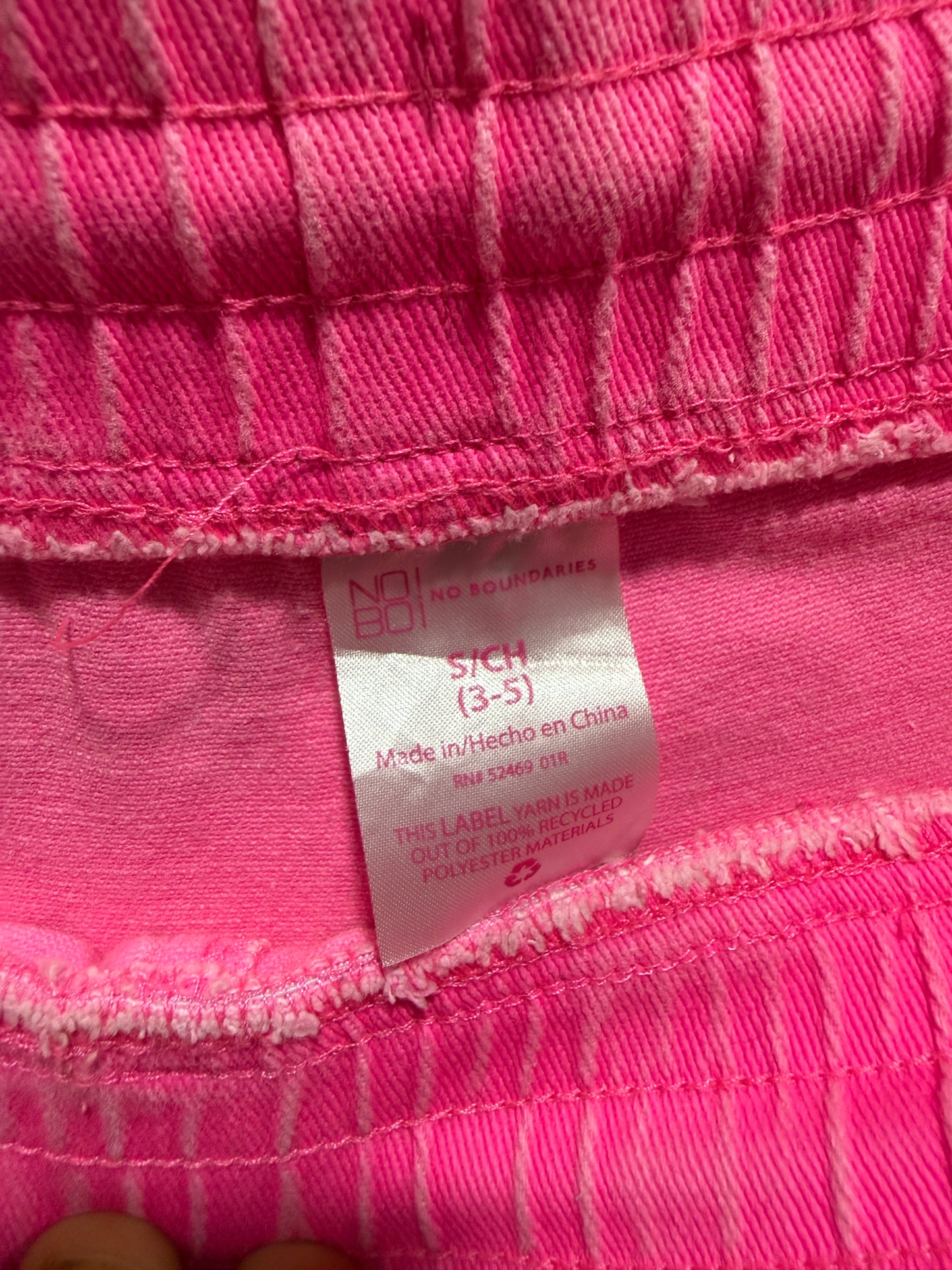 No Boundaries Bright Pink Frayed Hem Shorts S