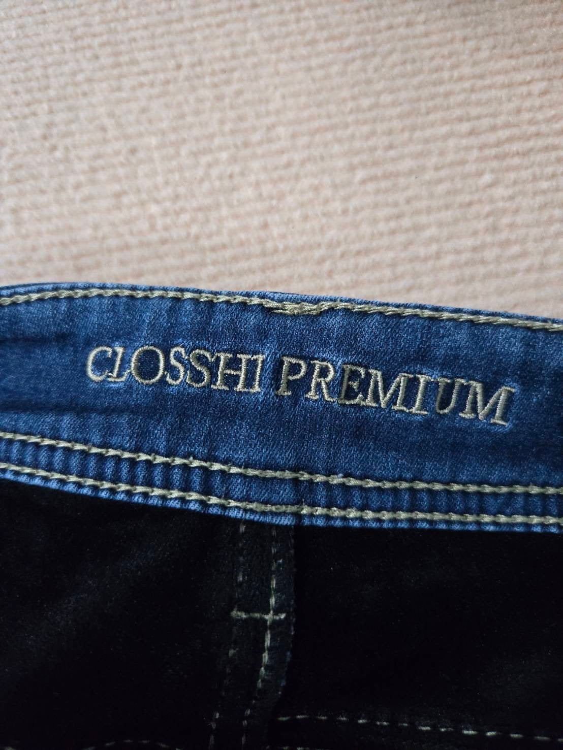 Blue Slimming Straight Jeans — Classic Five-Pocket — Closshi Premium