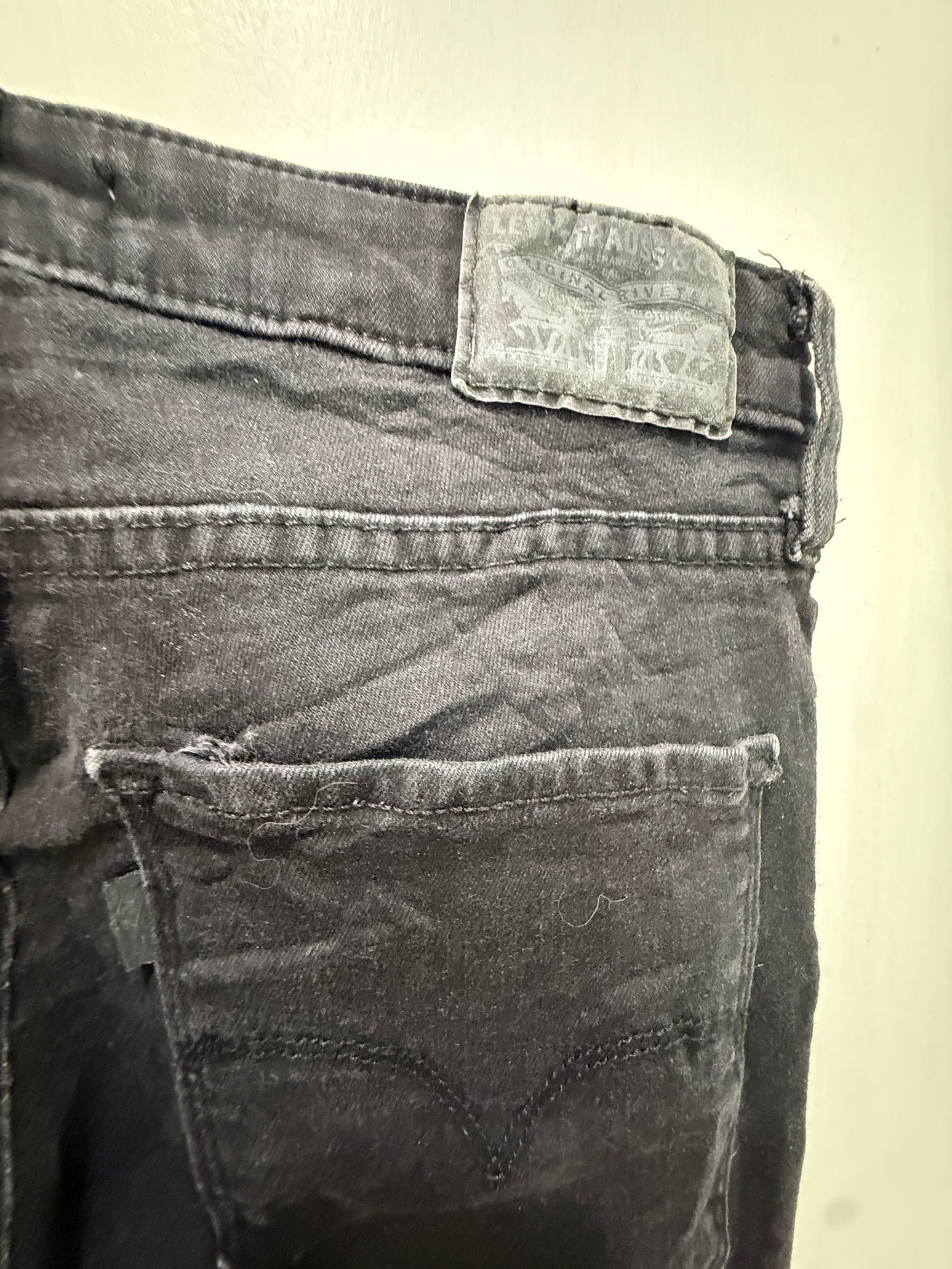 Levi's 721 Black High Rise Skinny Jeans 28