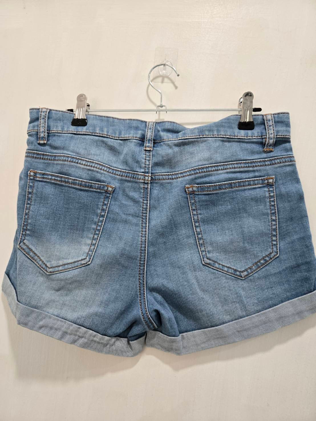 Yishion Casual Light Wash Rolled-Cuff Denim Shorts Size 26