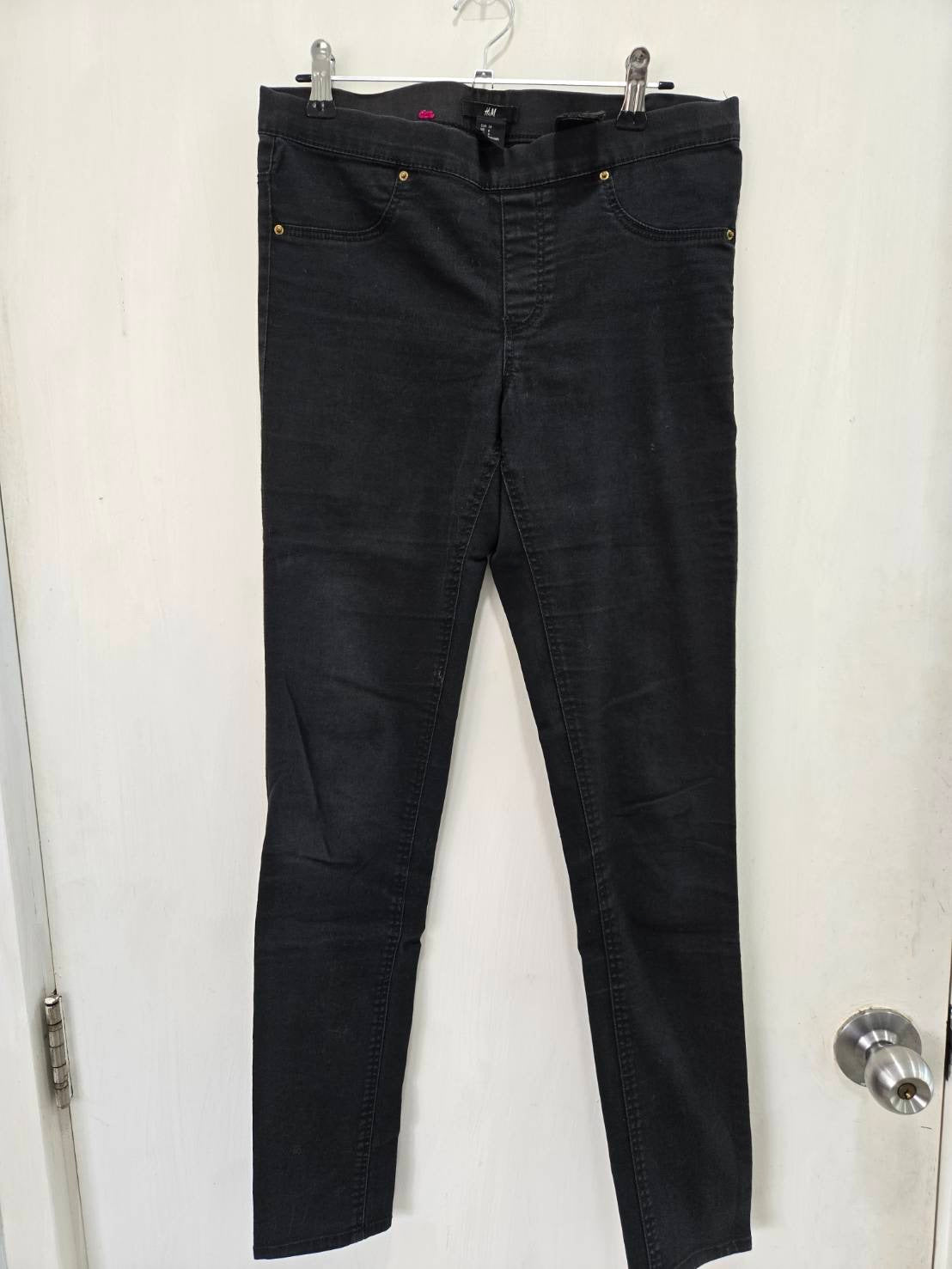 H&M Black Pull-On Skinny Jeans EUR 36