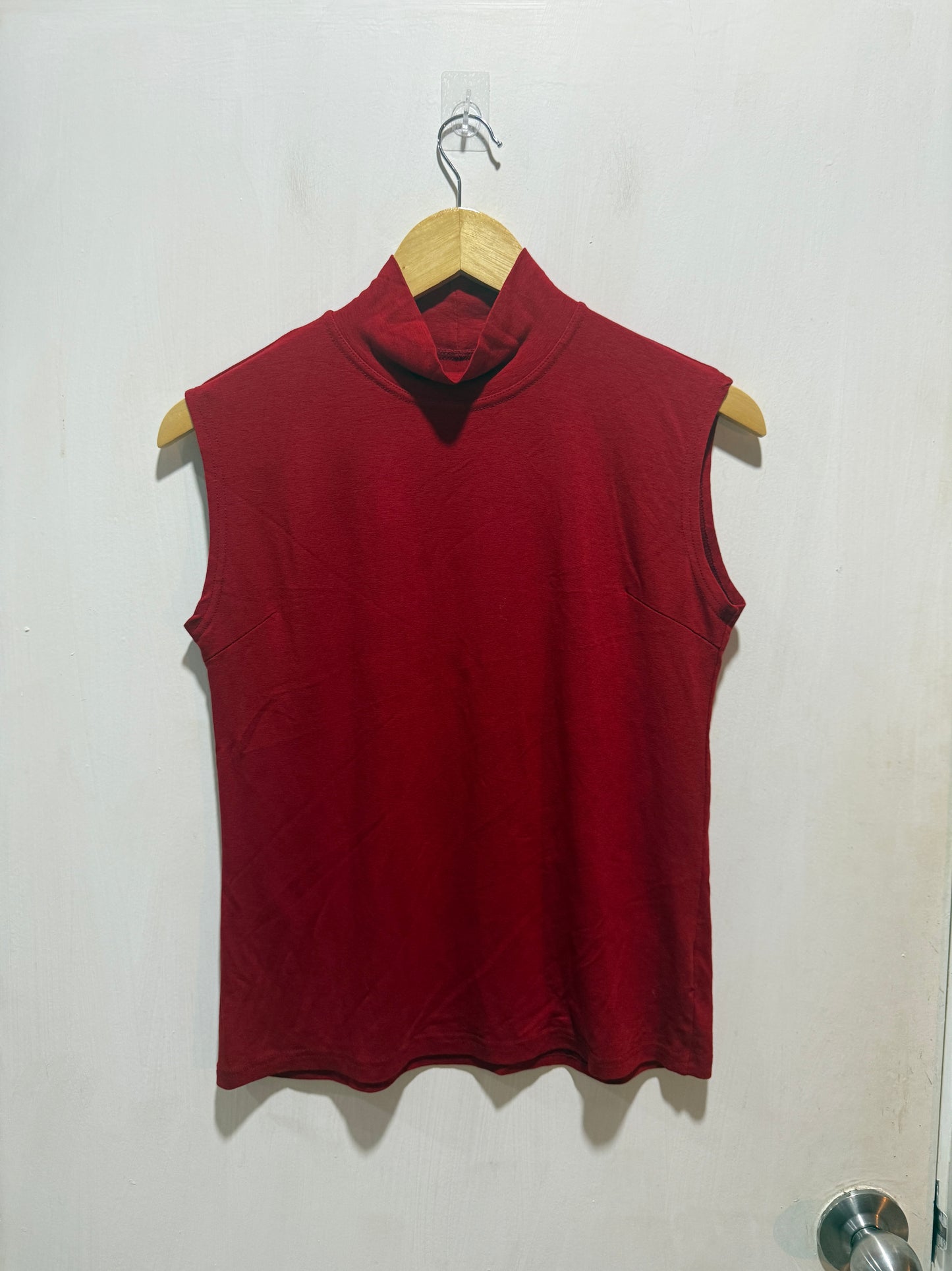No Brand Dark Red Mock-Turtleneck Sleeveless Top M