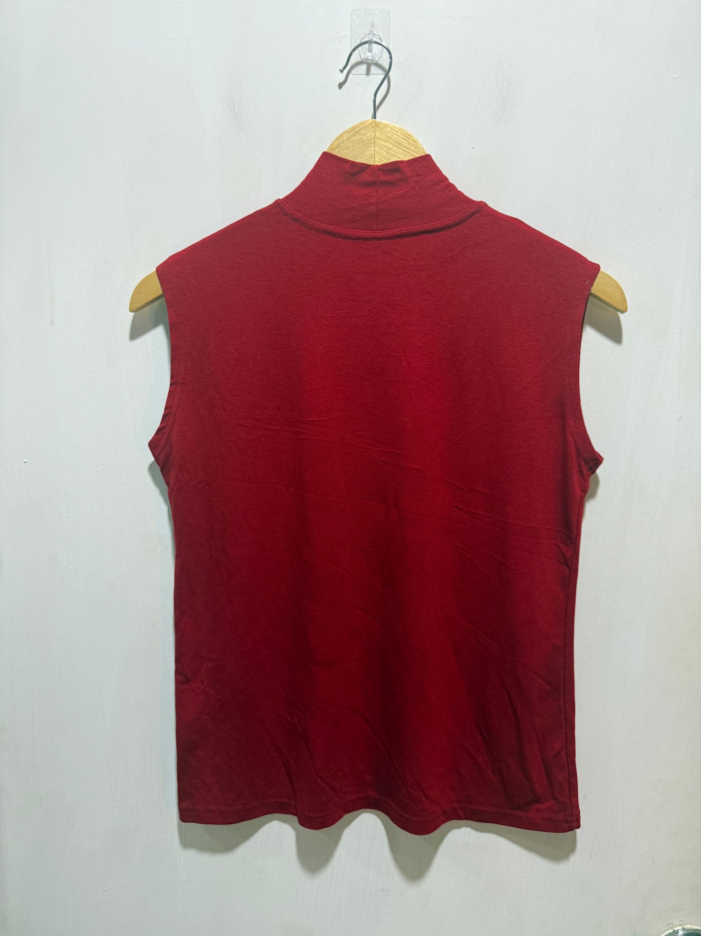 No Brand Dark Red Mock-Turtleneck Sleeveless Top M
