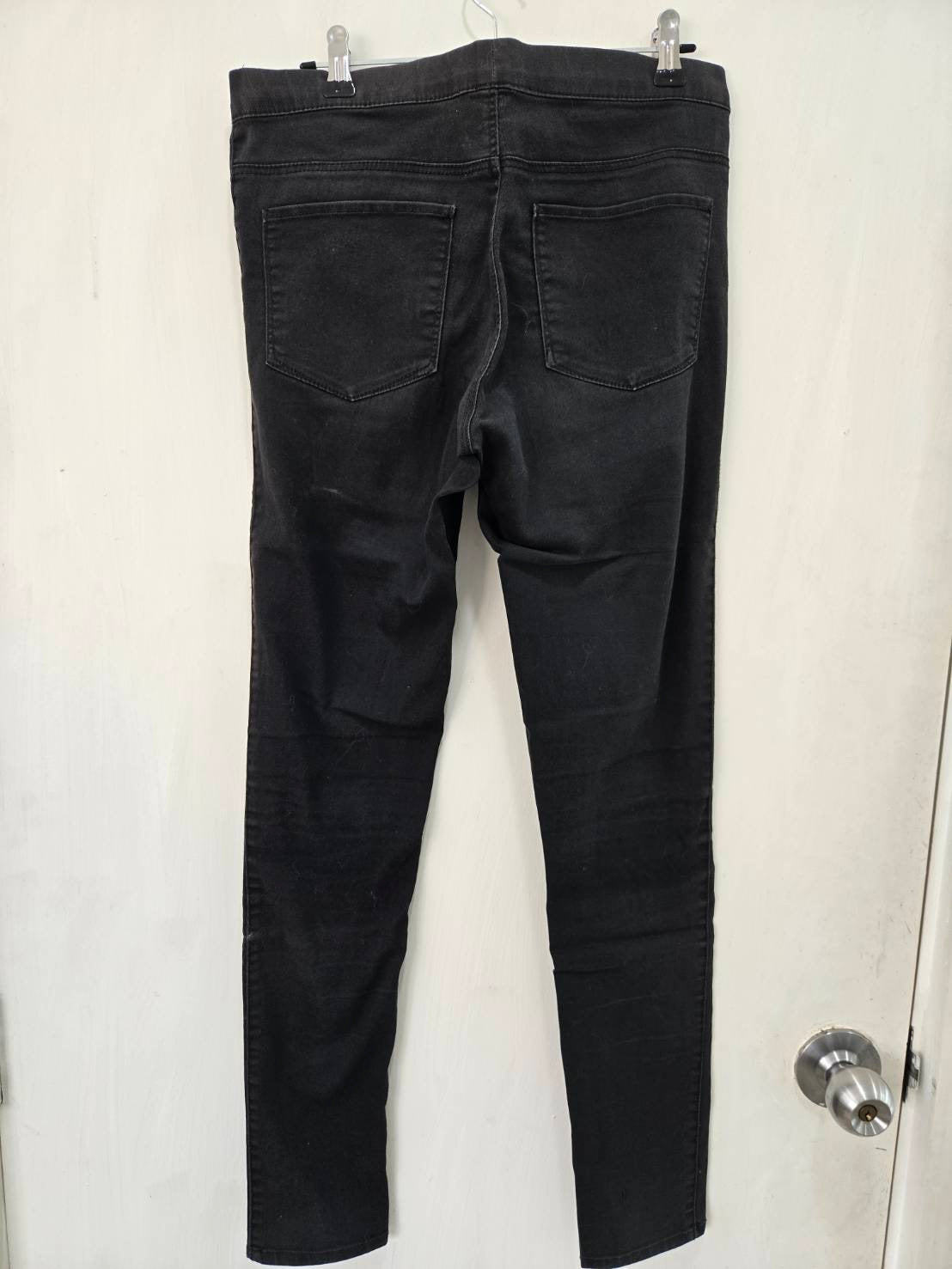 H&M Black Pull-On Skinny Jeans EUR 36