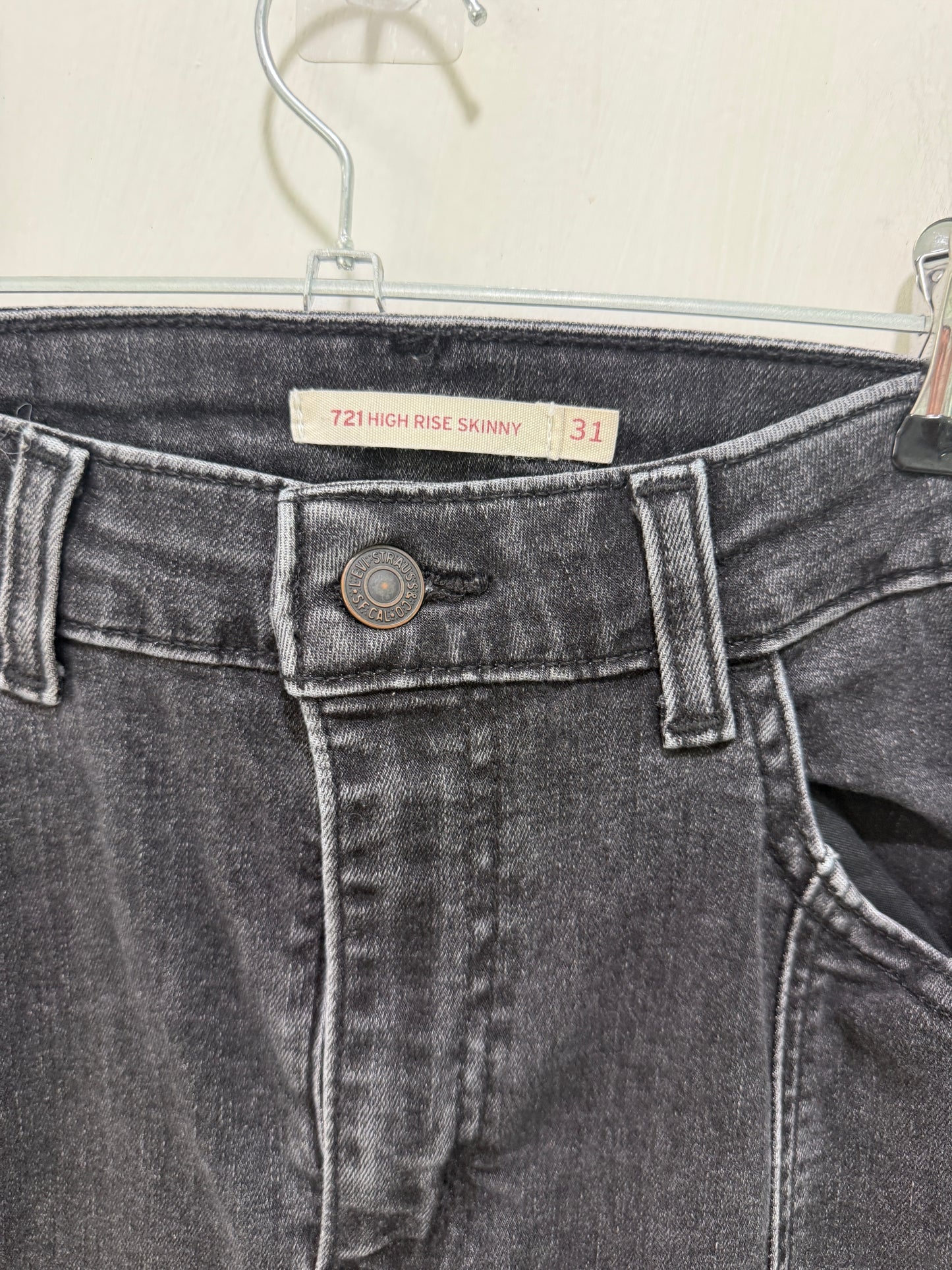 Levi's 721 High Rise Skinny Black Jeans 31