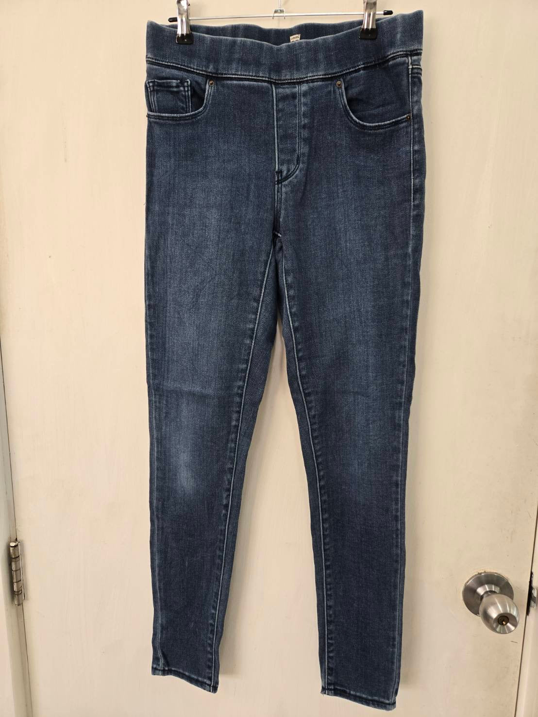 Levi's Dark Wash Shaping Legging Jeans Size 26