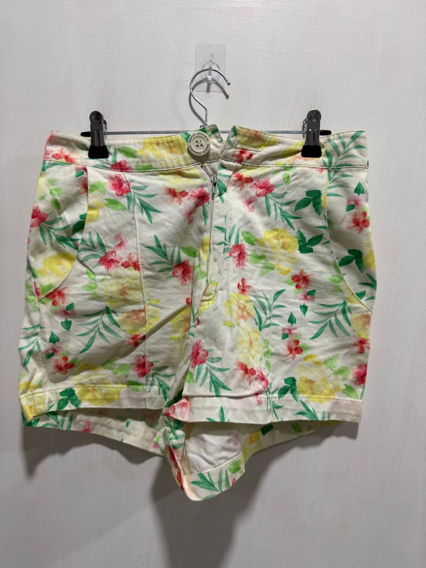 Repipi Armario White Floral Print Shorts M