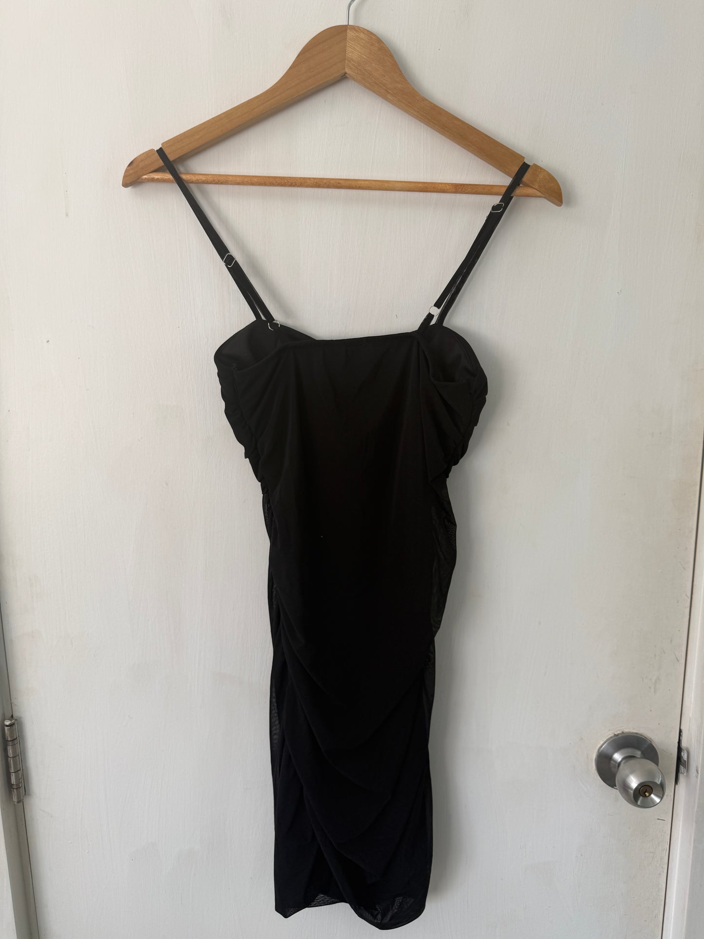 Black Ruched Sweetheart Spaghetti Strap Mini Dress — Bodycon Classic — No Label