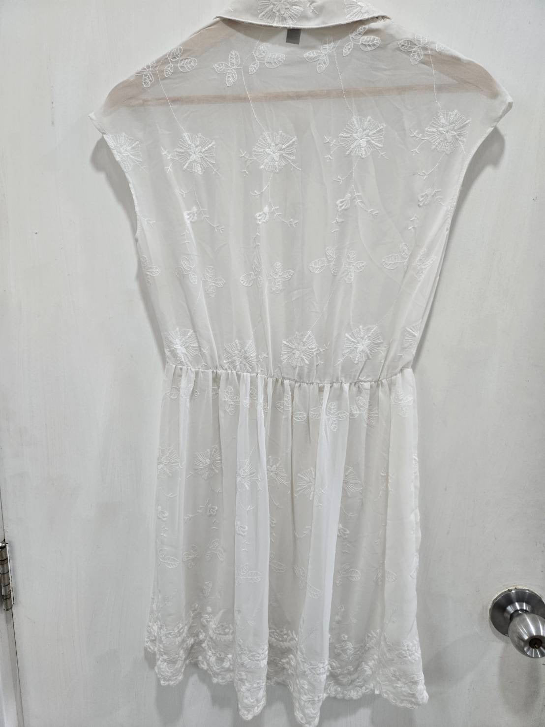 White Embroidered Floral Shirt Dress — Collared Classic — ESP