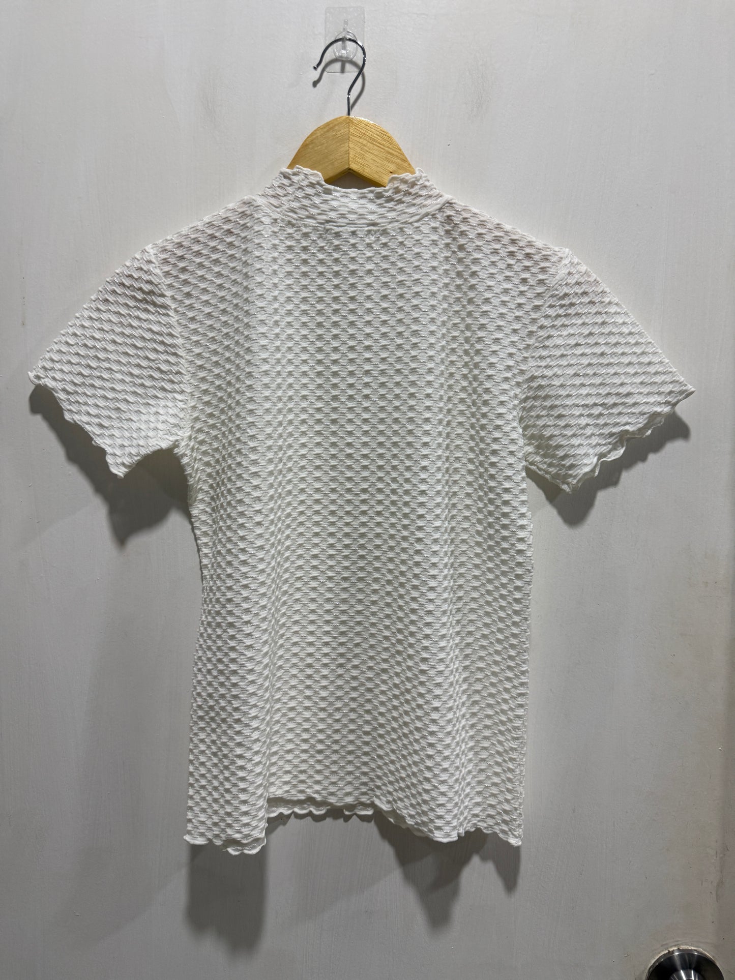 Le' Fumoir White Waffle-Knit Ruffled High-Neck Top S/M