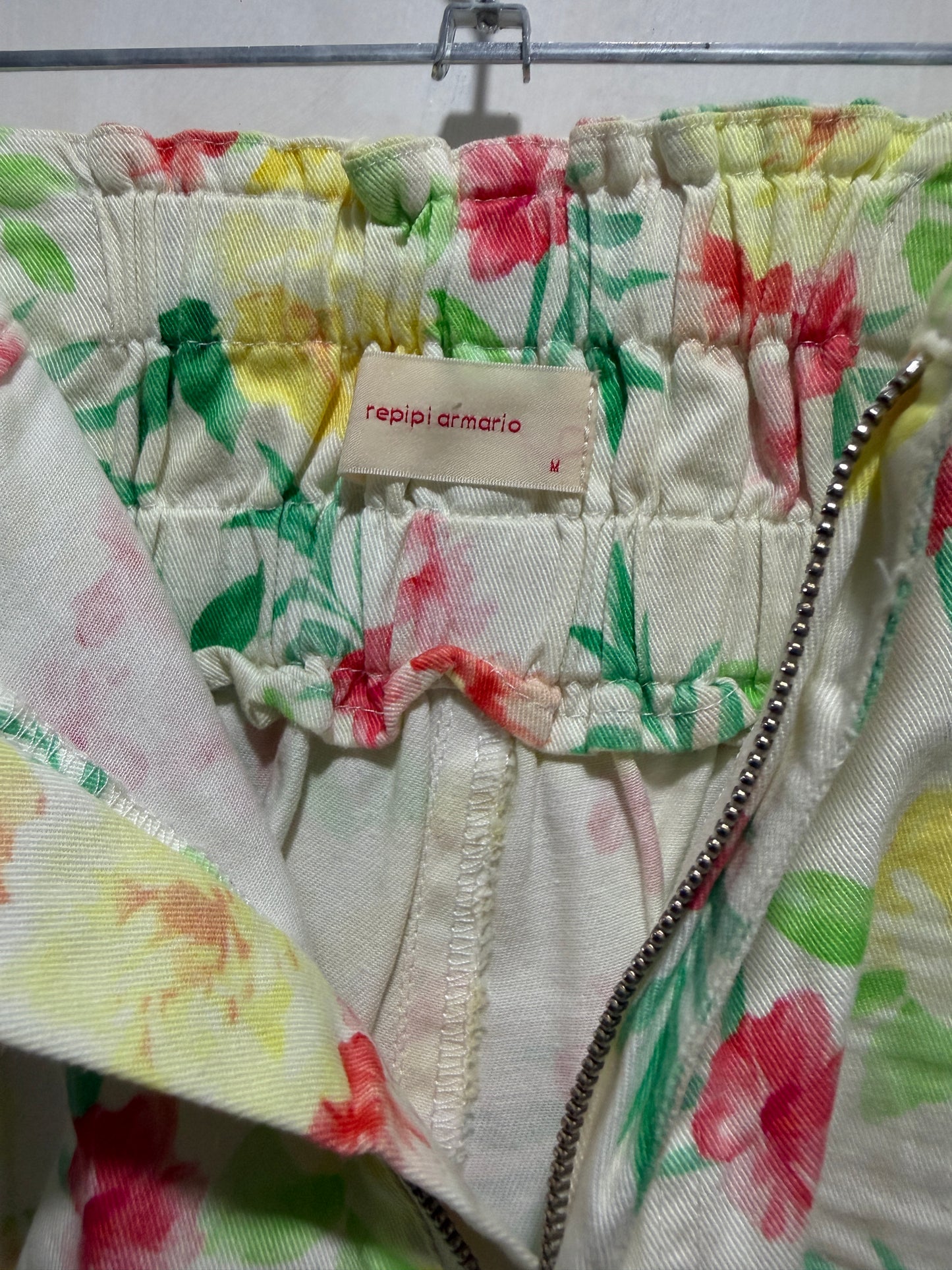 Repipi Armario White Floral Print Shorts M