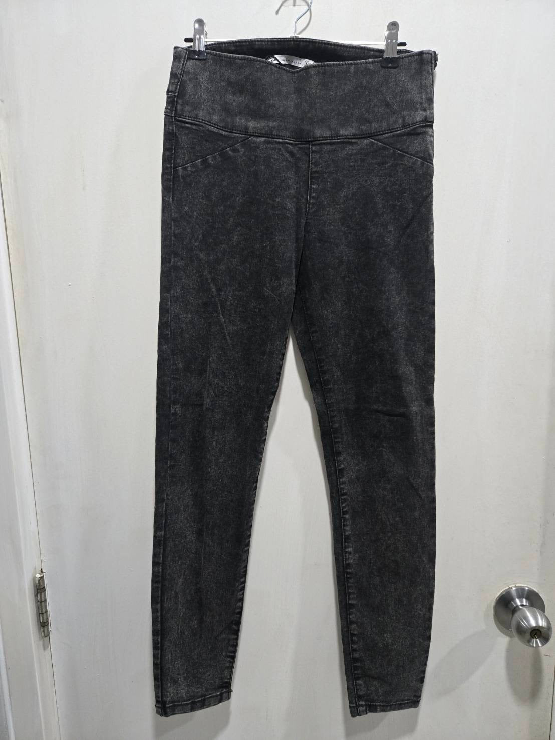Lefties Black Mineral Wash High-Waist Leggings