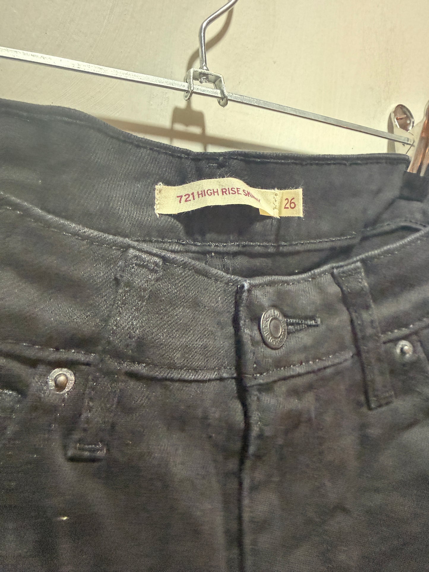 Levi's 721 Black High Rise Ripped Knee Skinny Jeans 26