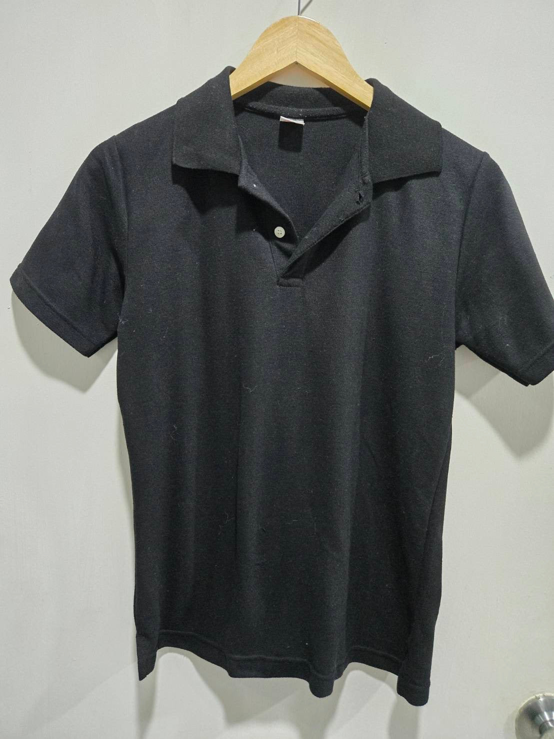 Black Short-Sleeve Polo Shirt — Classic Buttoned Placket — Do It Now
