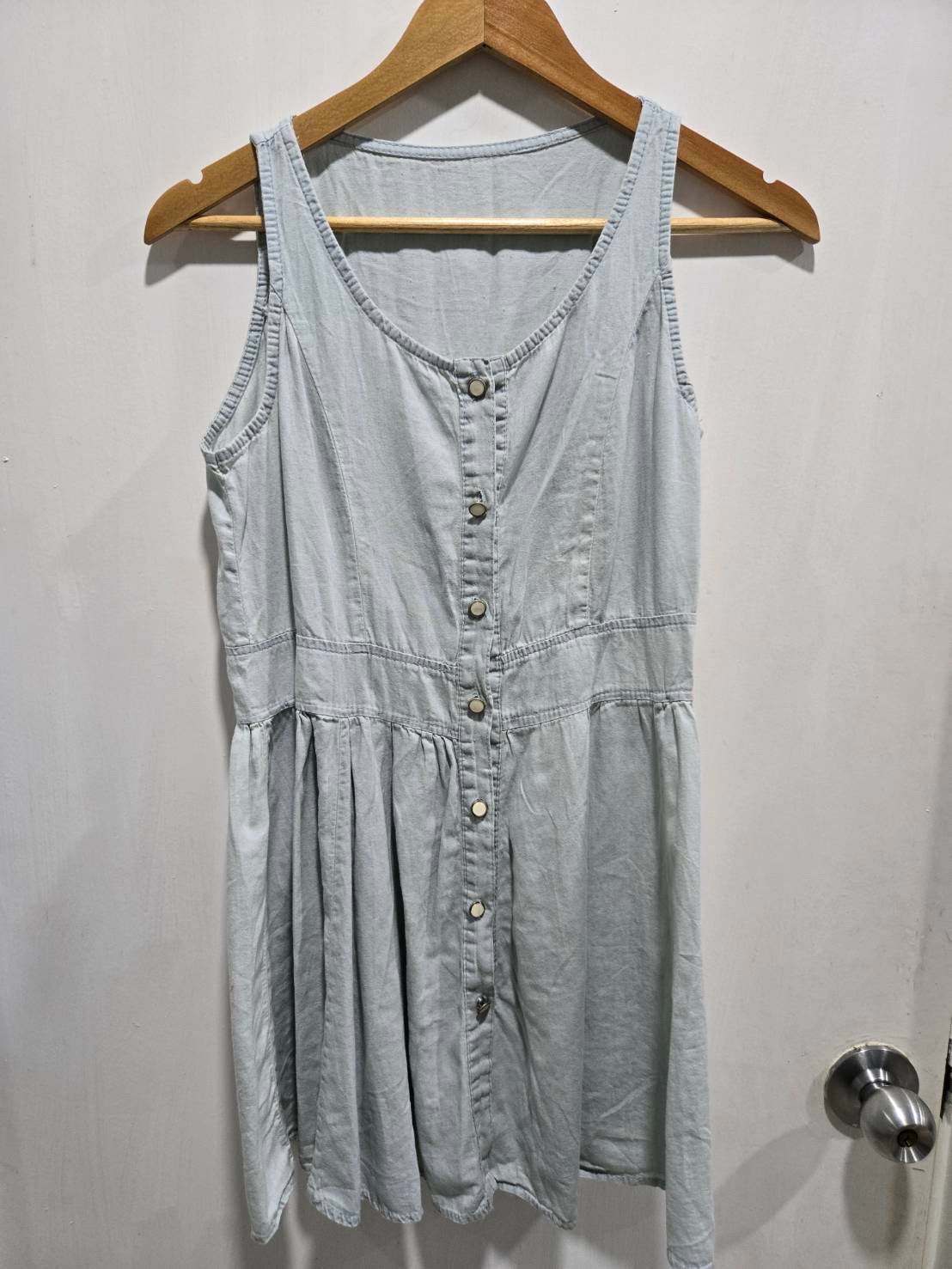 Light Blue Sleeveless Button-Up Denim Dress — Open Back — No Label